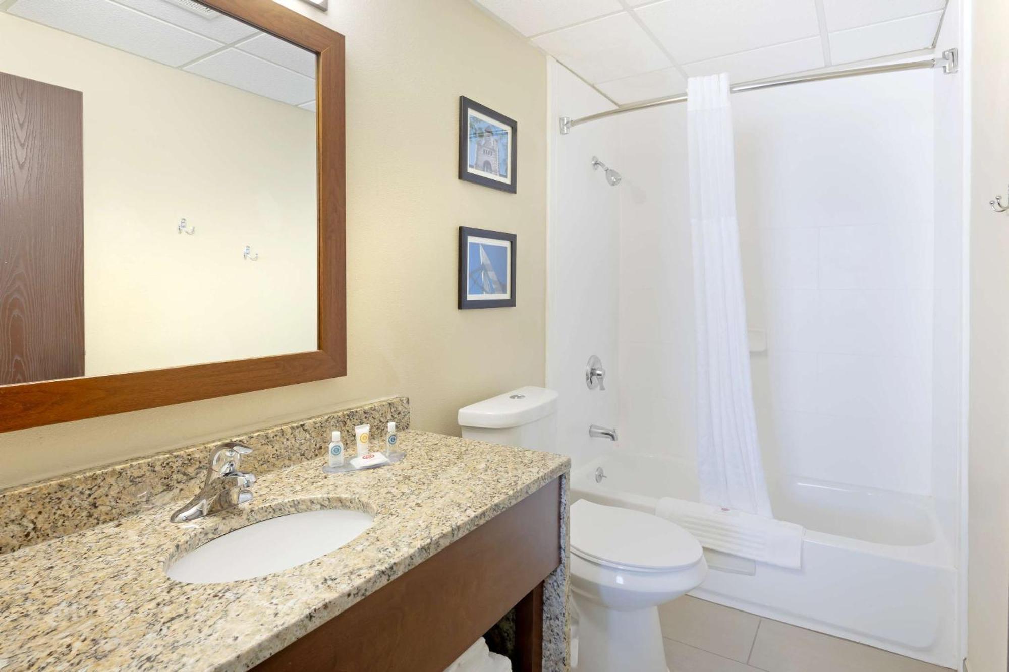 Comfort Inn&Suites Wichita Eksteriør bilde